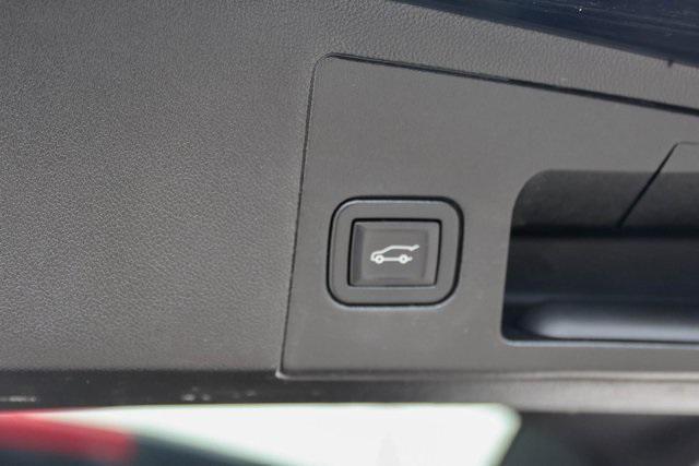 used 2020 Cadillac XT5 car, priced at $18,698