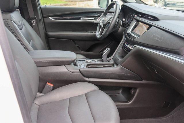 used 2024 Cadillac XT5 car, priced at $27,550