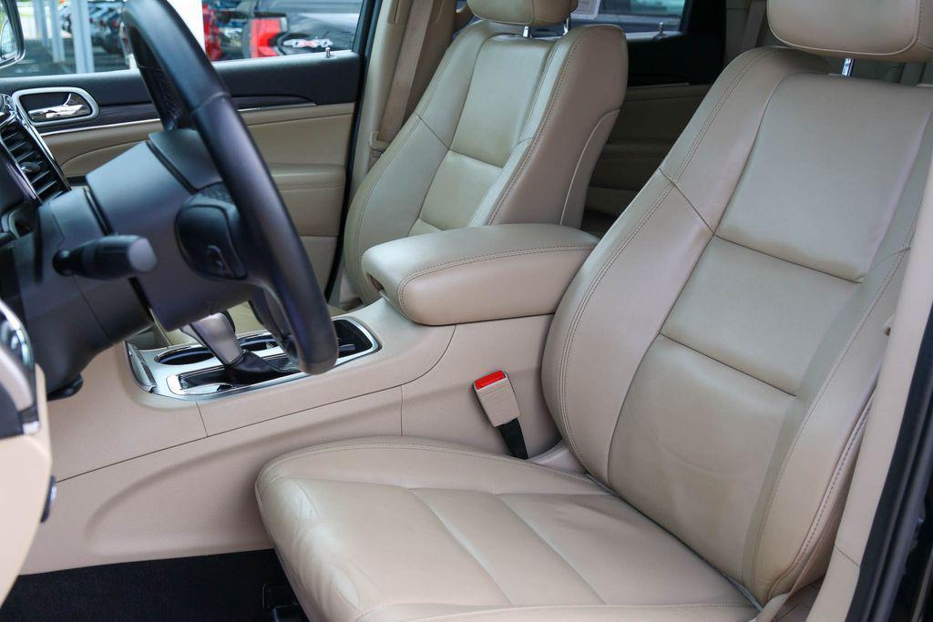 used 2022 Jeep Grand Cherokee car, priced at $24,619