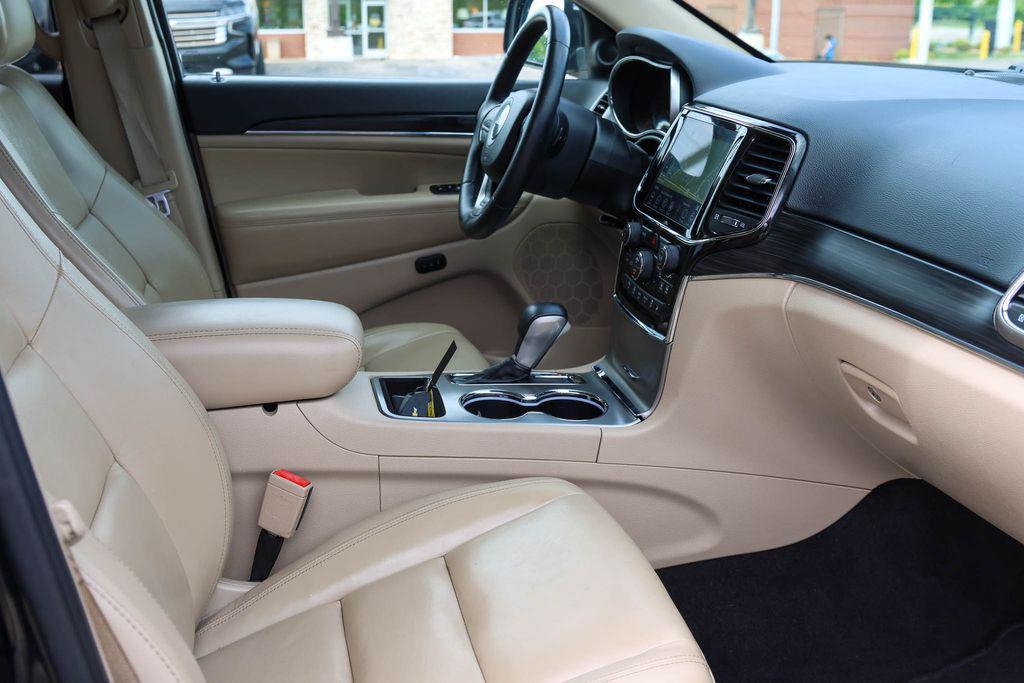 used 2022 Jeep Grand Cherokee car, priced at $24,619