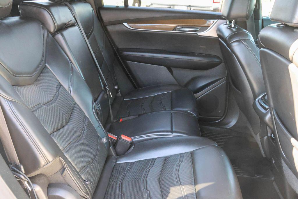 used 2020 Cadillac XT6 car, priced at $23,119