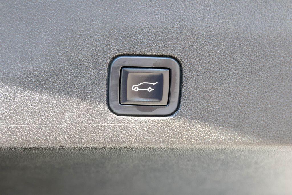 used 2020 Cadillac XT6 car, priced at $23,119