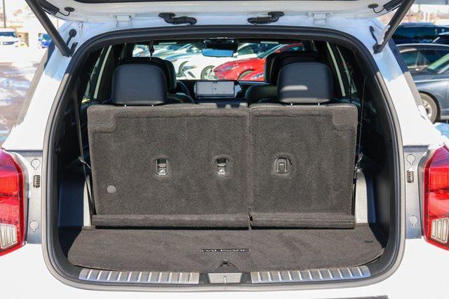 used 2024 Hyundai Palisade car, priced at $39,989