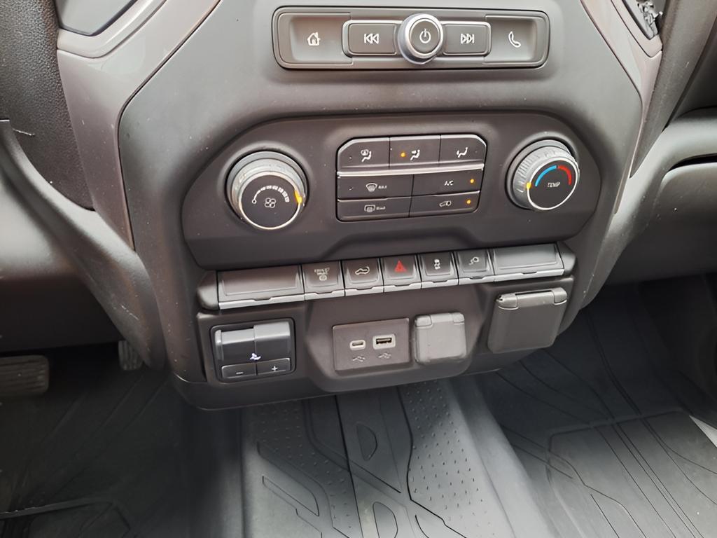used 2022 Chevrolet Silverado 2500 car, priced at $37,720