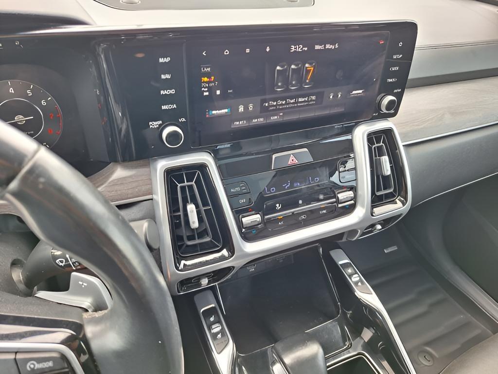 used 2021 Kia Sorento car, priced at $21,490