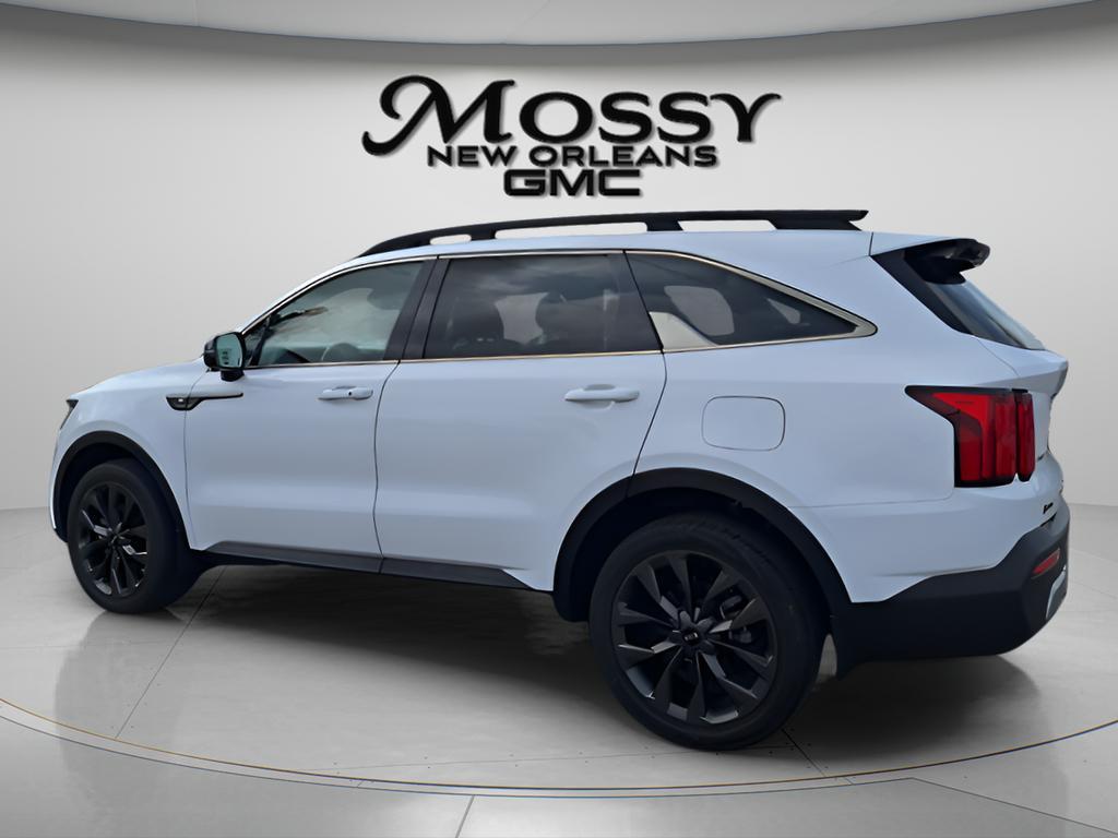 used 2021 Kia Sorento car, priced at $21,490