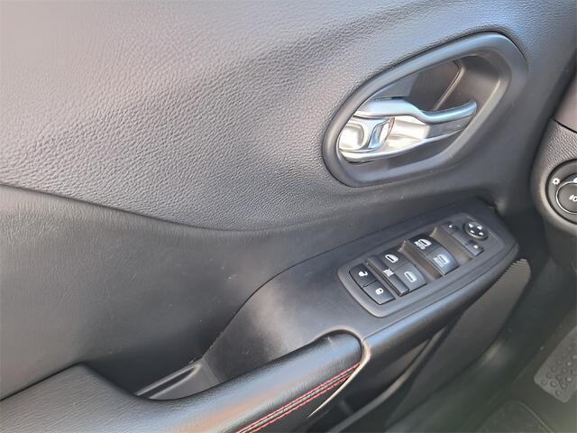 used 2019 Jeep Cherokee car, priced at $18,922