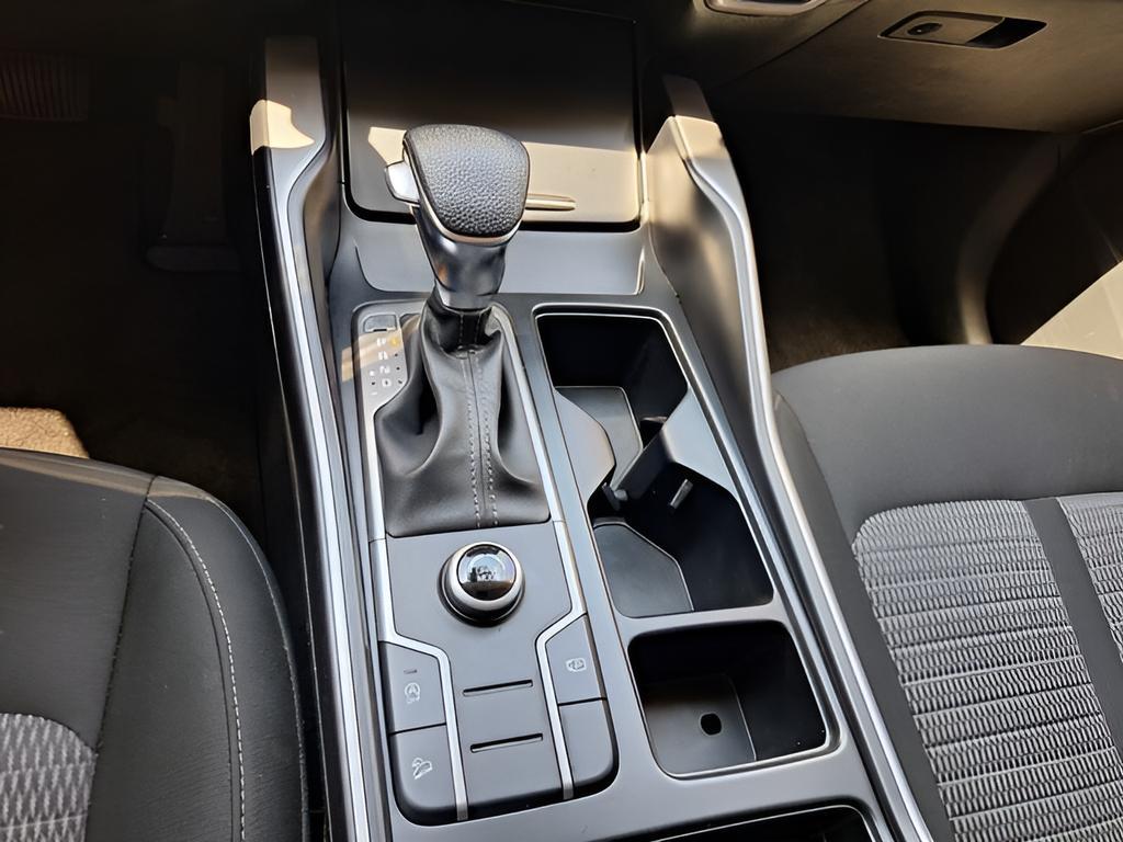 used 2023 Kia Sorento car, priced at $22,631
