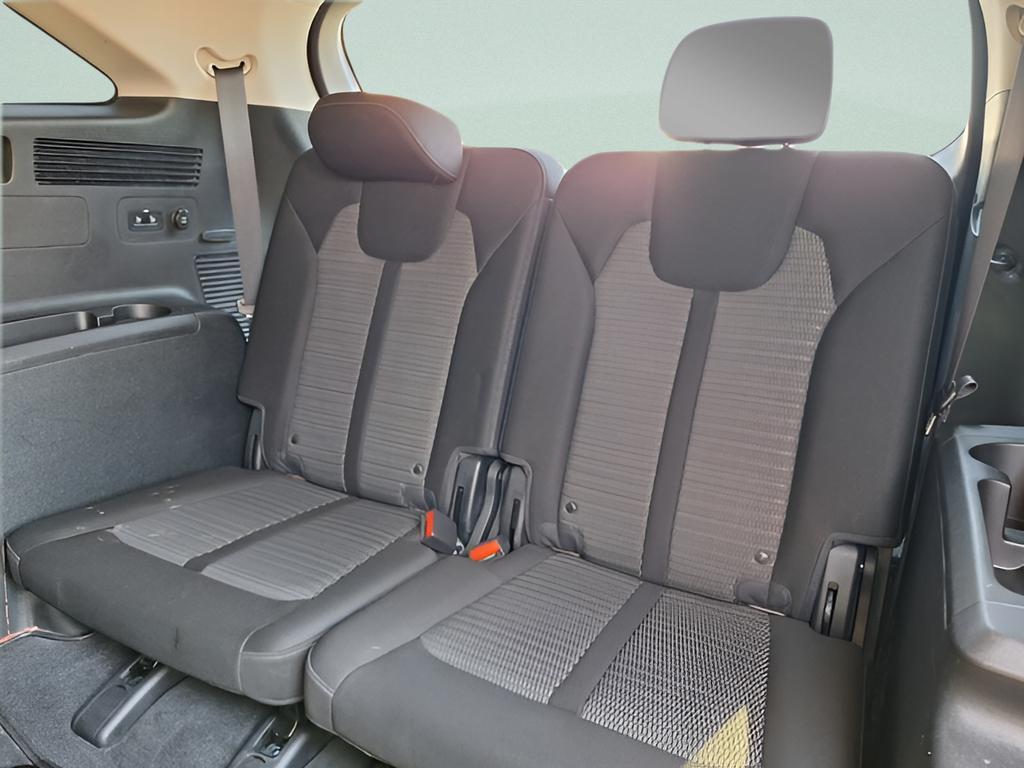 used 2023 Kia Sorento car, priced at $22,631