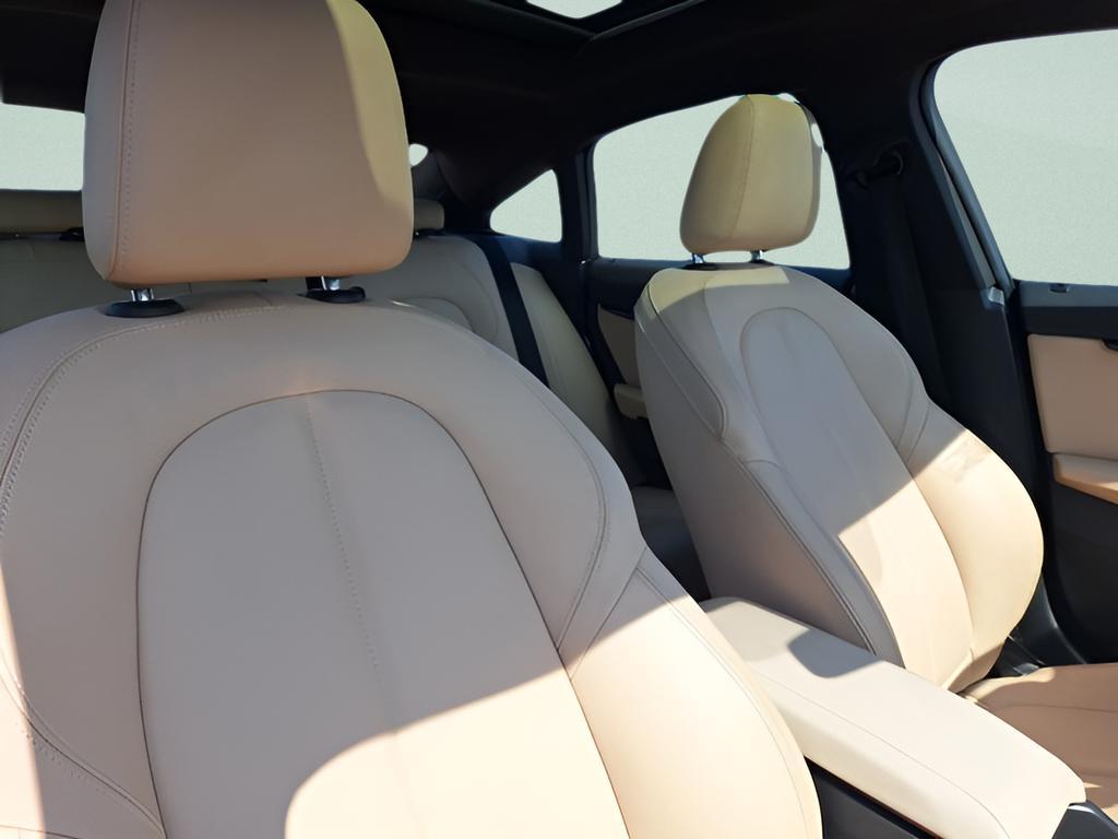 BMW 2 Series view 23