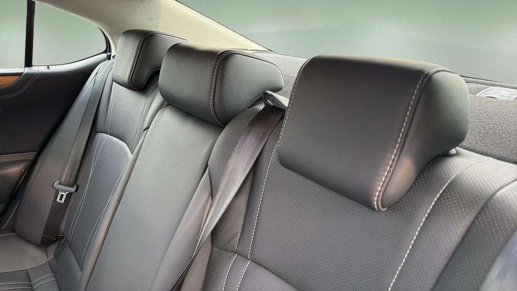 used 2019 Lexus ES 350 car, priced at $31,276