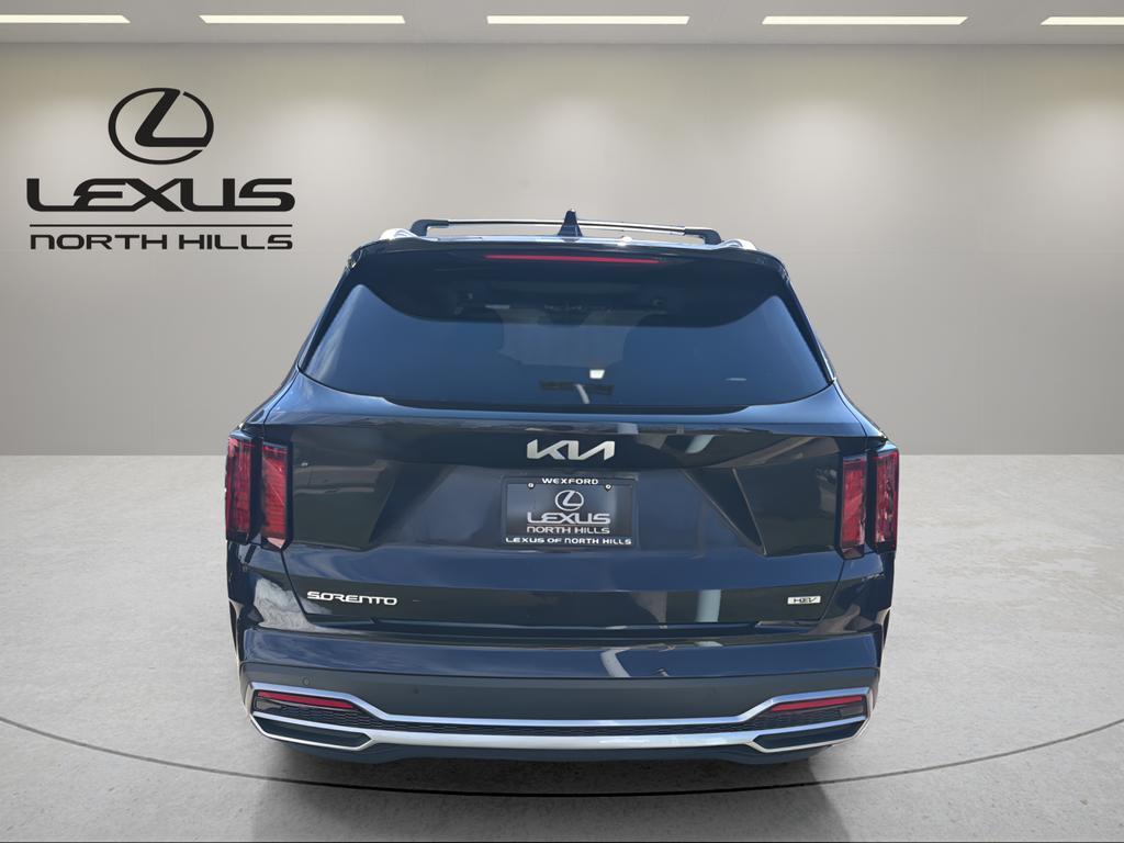 used 2023 Kia Sorento Hybrid car, priced at $27,890