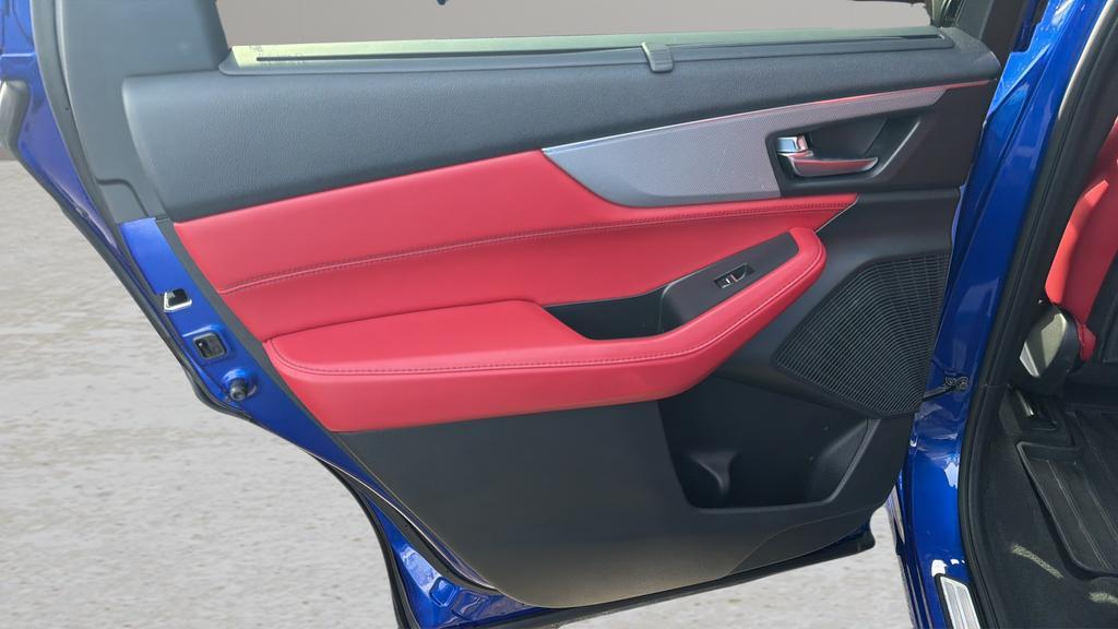 used 2022 Acura MDX car, priced at $31,500