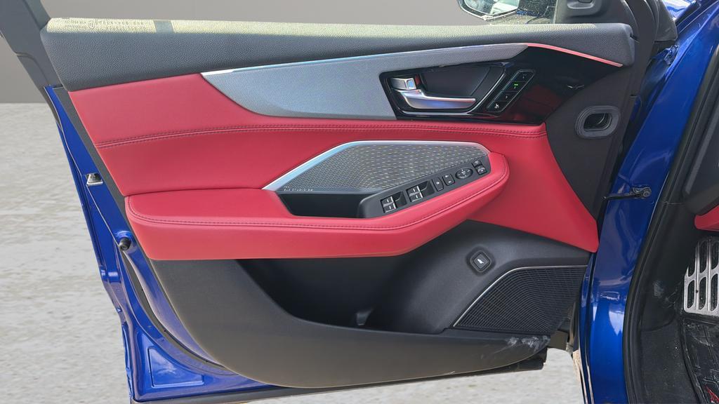 used 2022 Acura MDX car, priced at $31,500