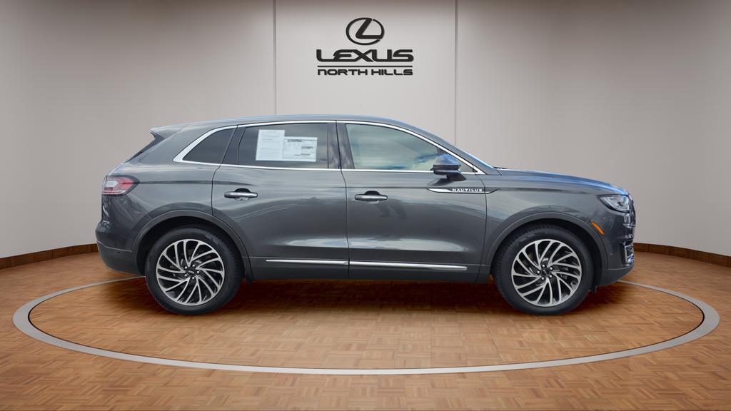 used 2020 Lincoln Nautilus car, priced at $27,540