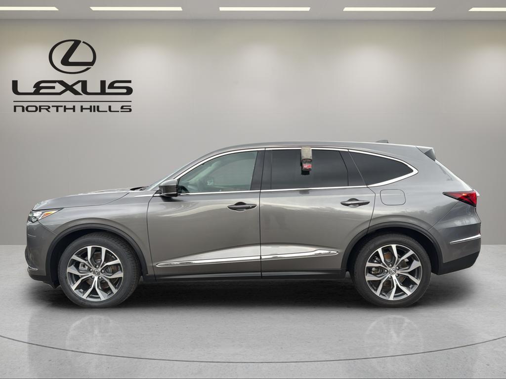 used 2023 Acura MDX car, priced at $38,900