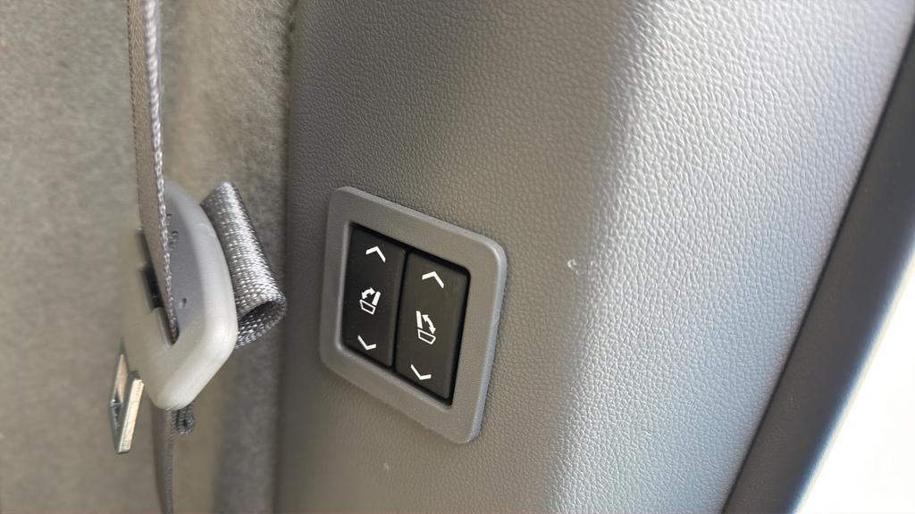 used 2022 Cadillac XT6 car, priced at $31,975