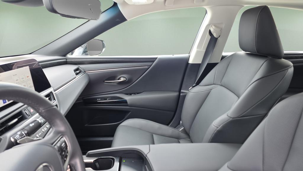 used 2023 Lexus ES 350 car, priced at $37,800