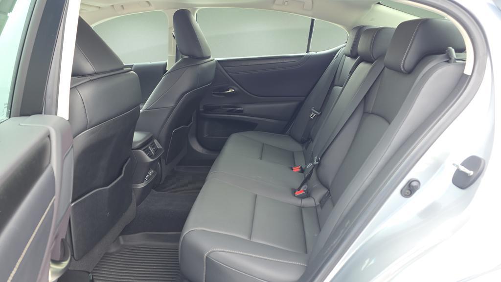 used 2023 Lexus ES 350 car, priced at $37,800