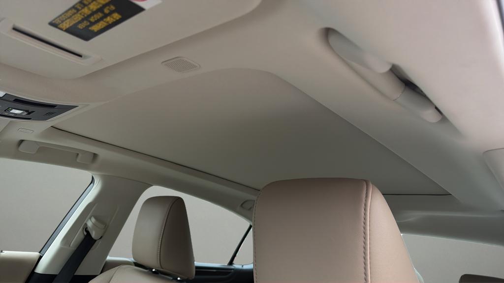 used 2020 Lexus ES 350 car, priced at $32,898