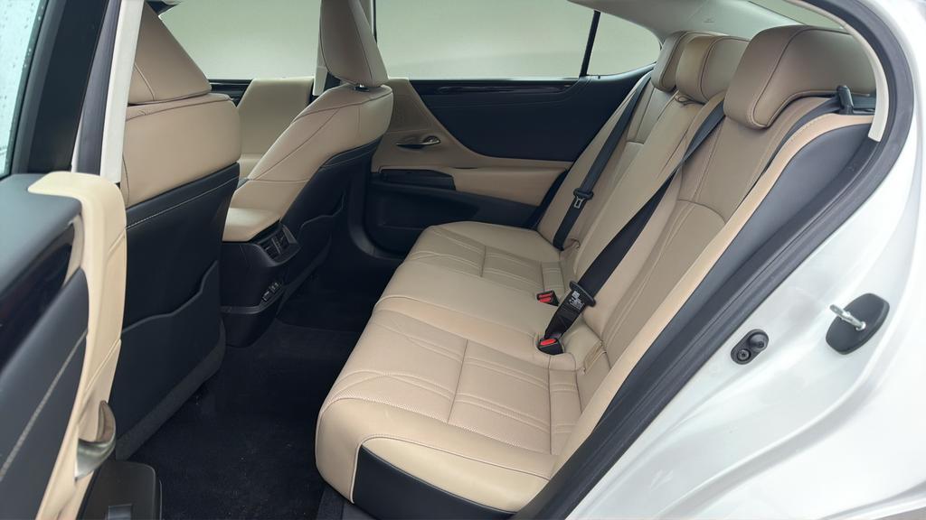 used 2020 Lexus ES 350 car, priced at $32,898