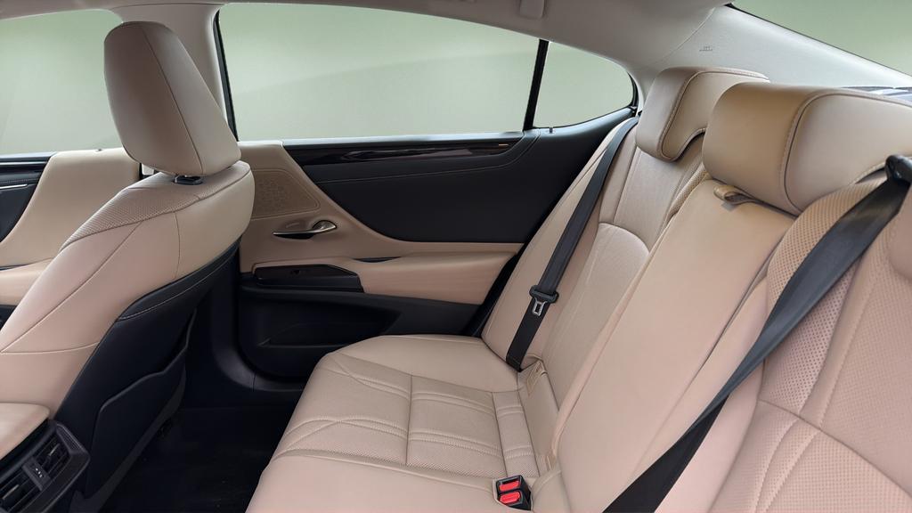 used 2020 Lexus ES 350 car, priced at $32,898