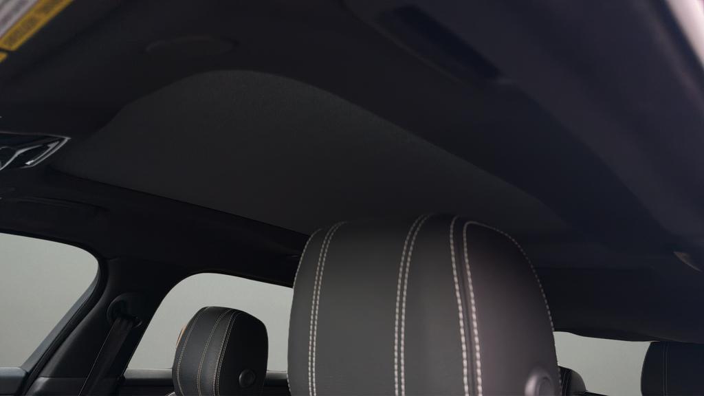 used 2022 Land Rover Range Rover Velar car, priced at $33,204