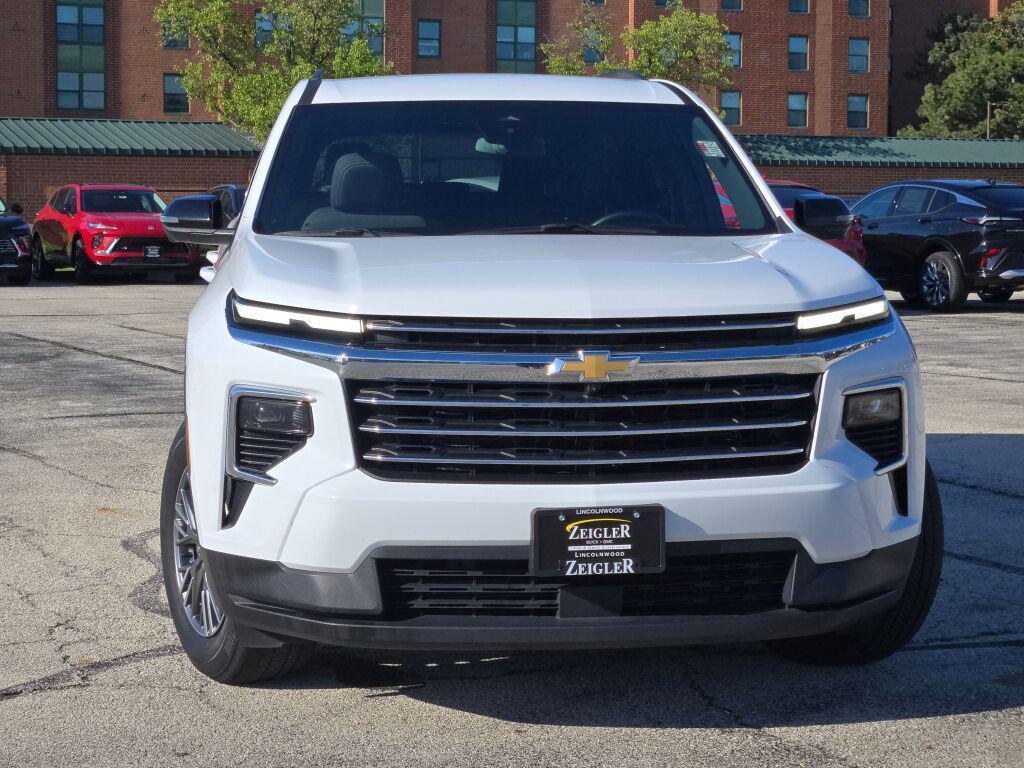 used 2024 Chevrolet Traverse car, priced at $33,799