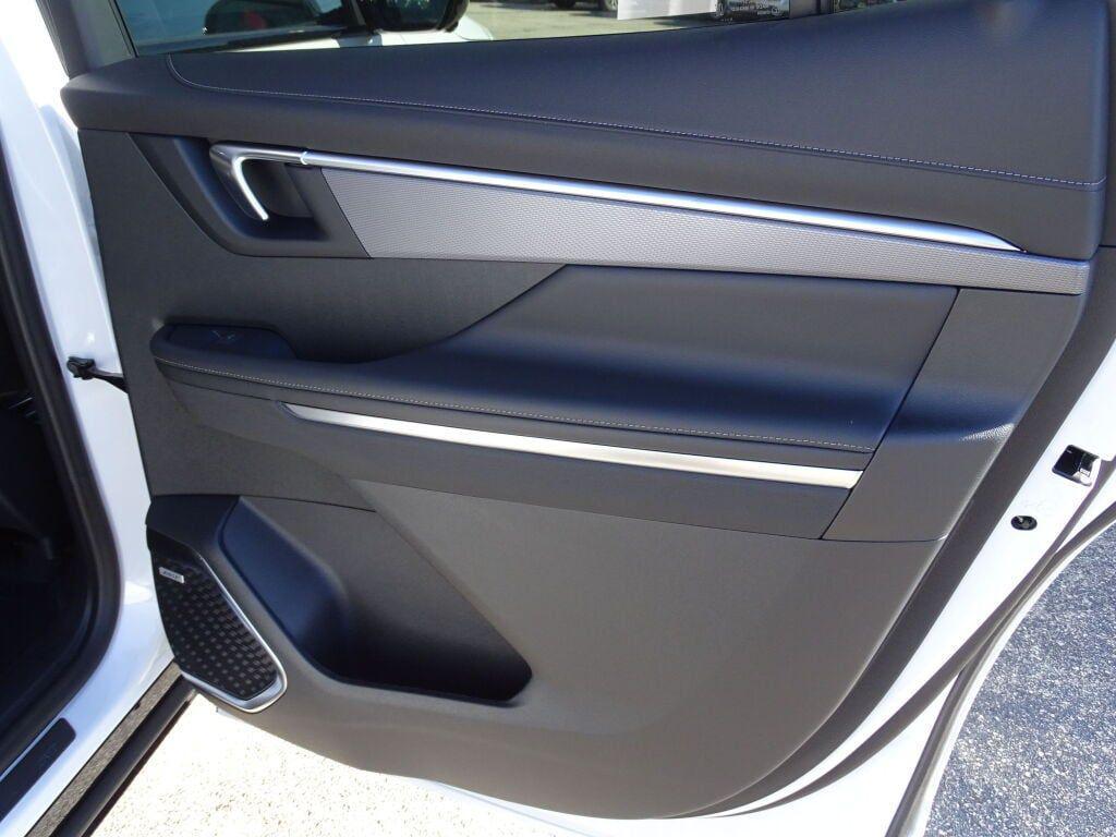 new 2025 Buick Enclave car, priced at $44,797