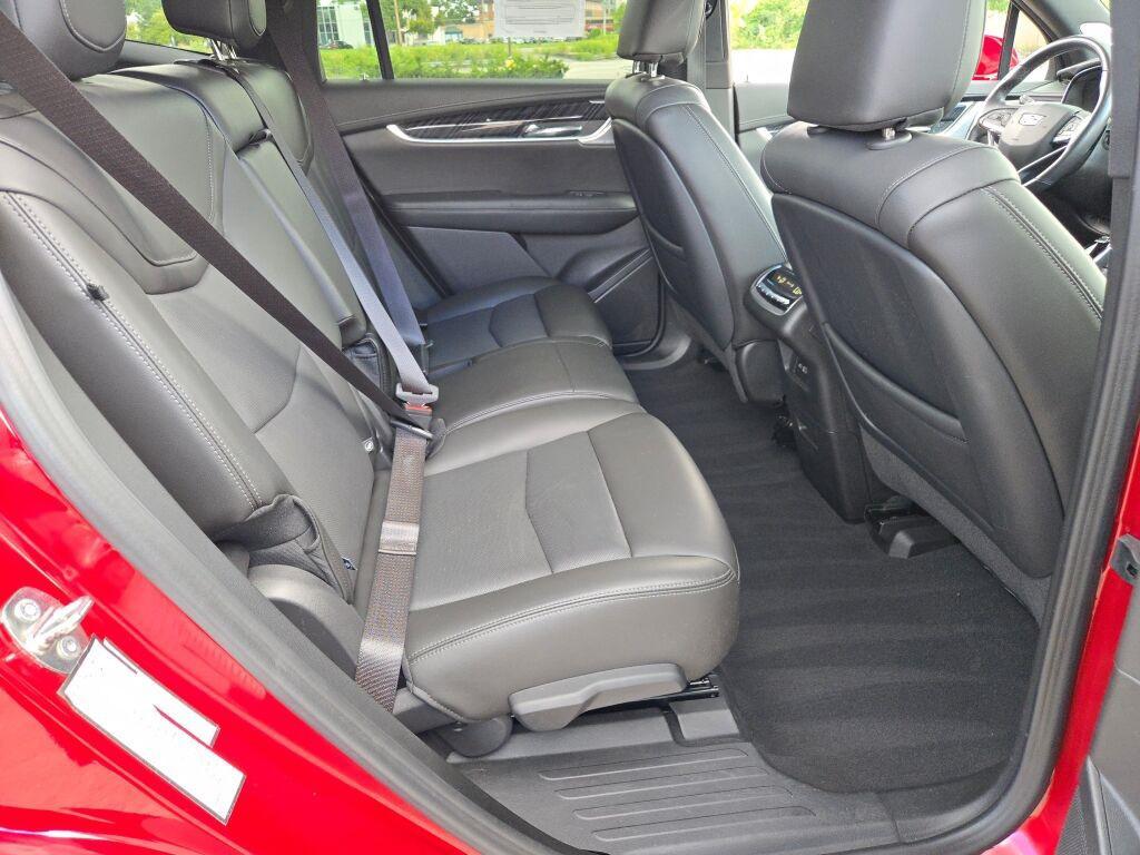 used 2023 Cadillac XT6 car, priced at $33,849