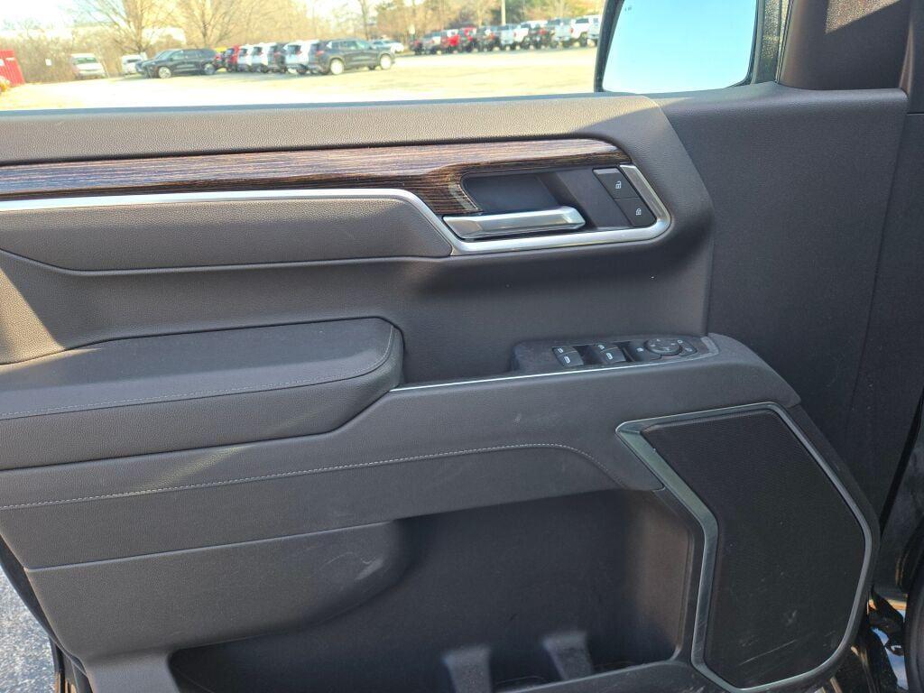 new 2026 GMC Sierra 1500 car, priced at $46,997