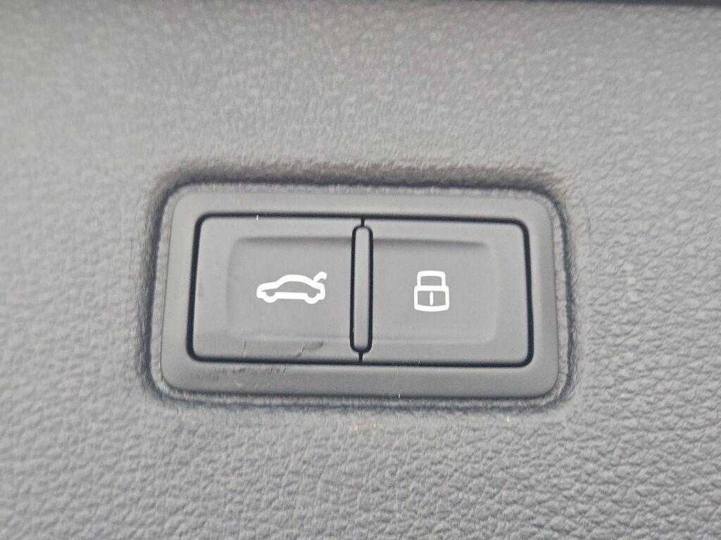 used 2024 Audi Q7 car, priced at $38,858