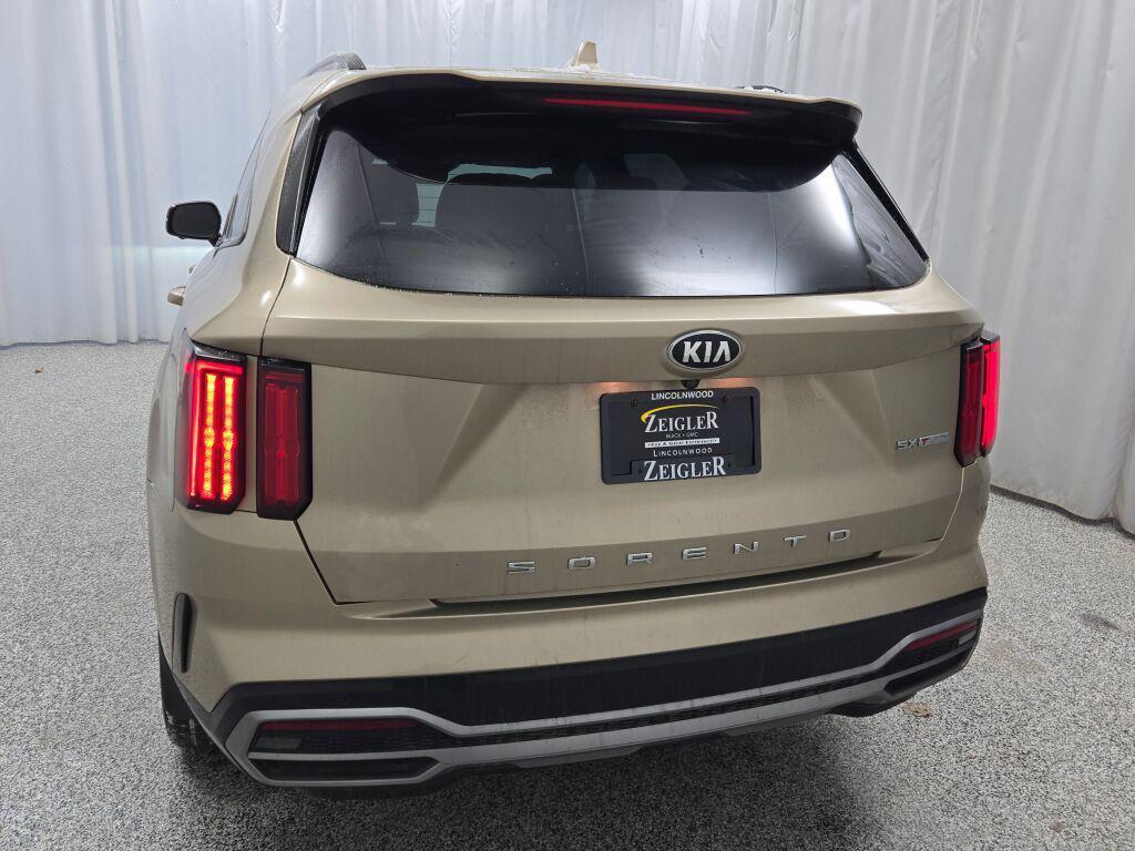 used 2021 Kia Sorento car, priced at $22,099