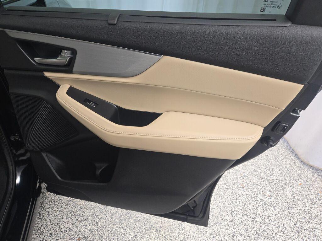 used 2023 Acura MDX car, priced at $40,399