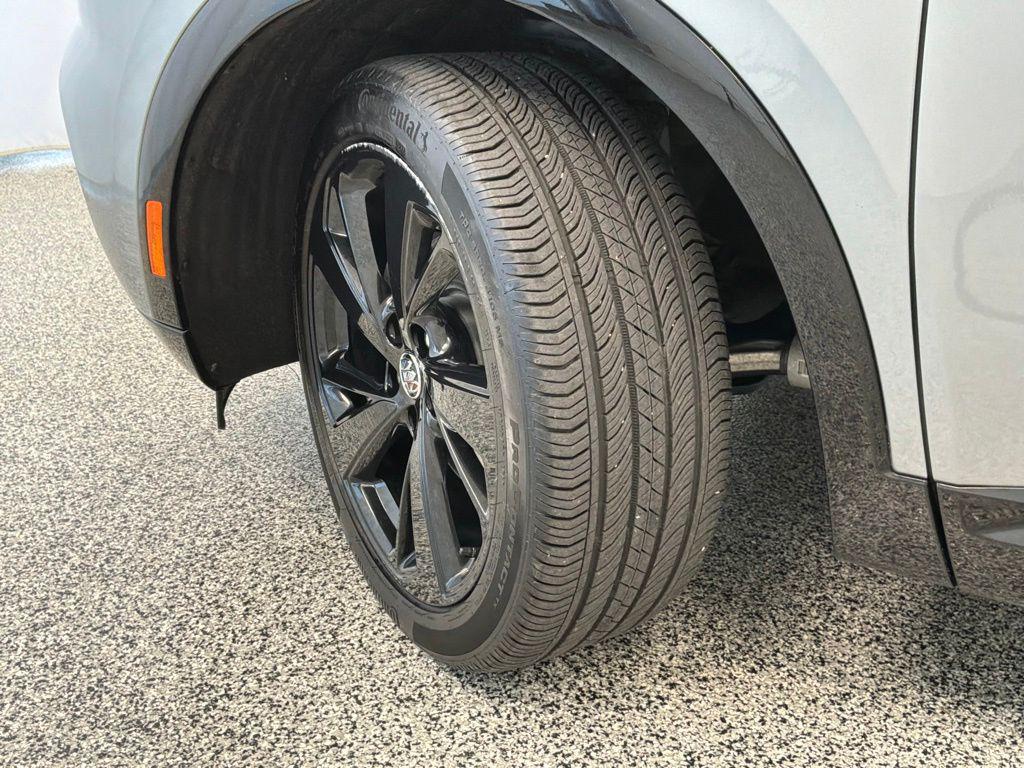used 2023 Buick Envision car, priced at $27,011