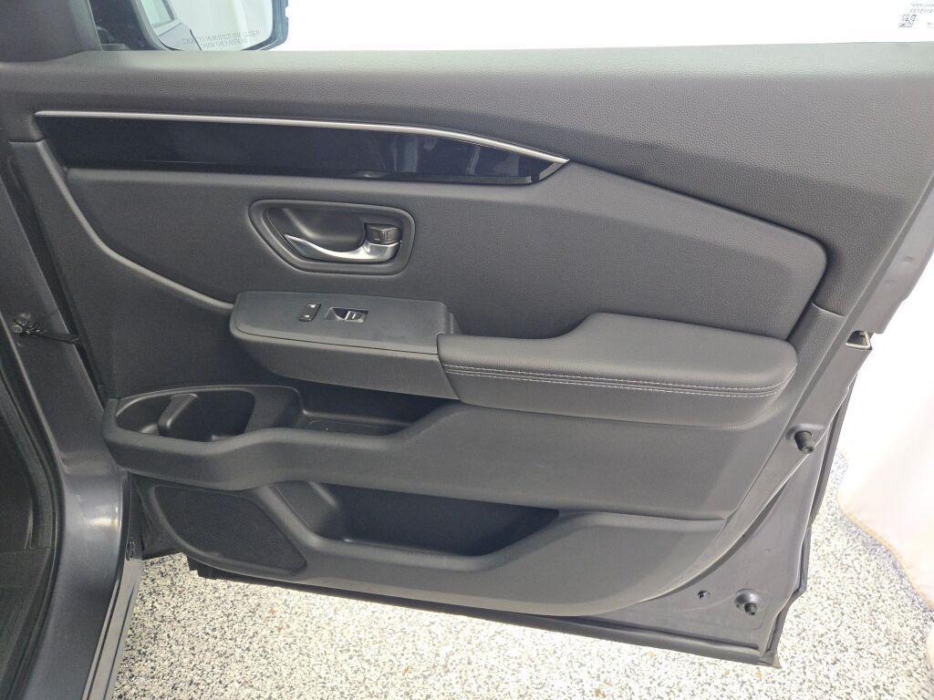 used 2025 Honda Pilot car, priced at $41,599