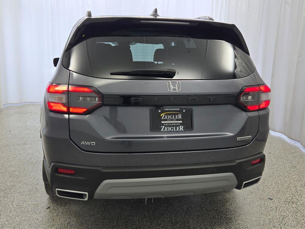 used 2025 Honda Pilot car, priced at $41,599