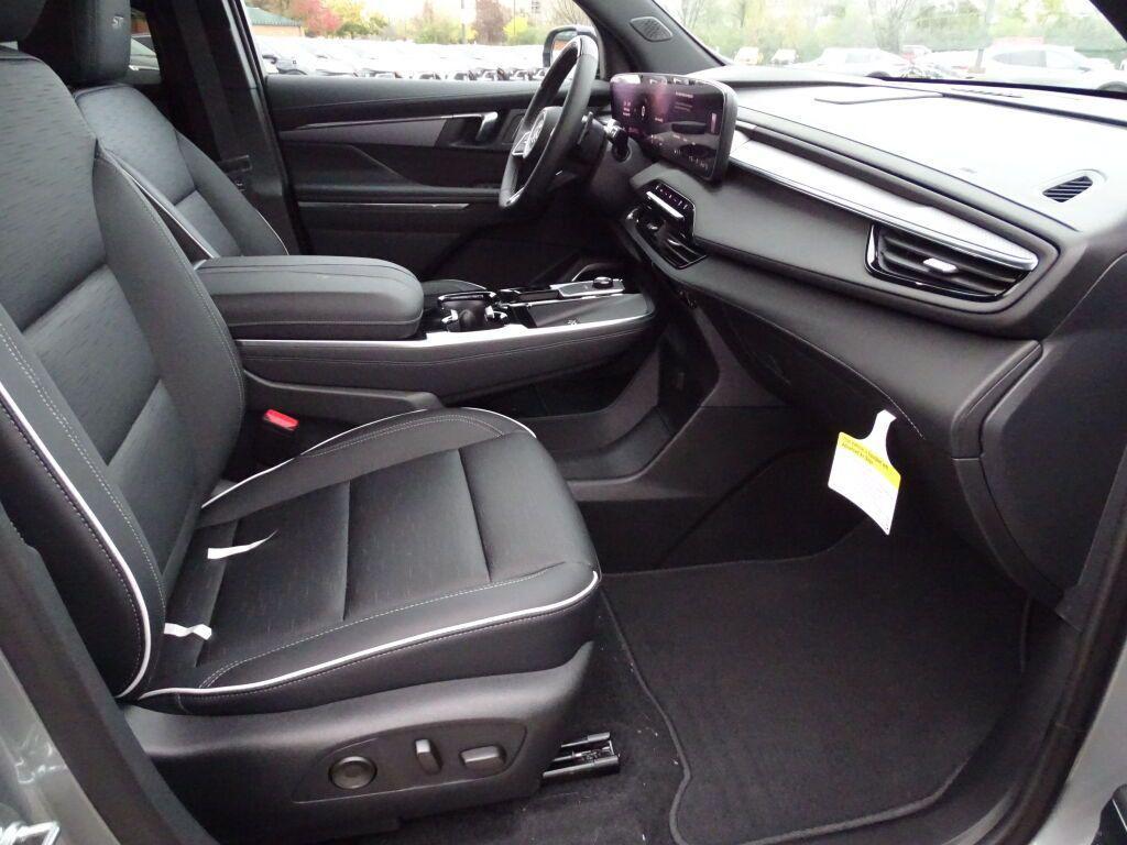 new 2025 Buick Enclave car, priced at $45,747