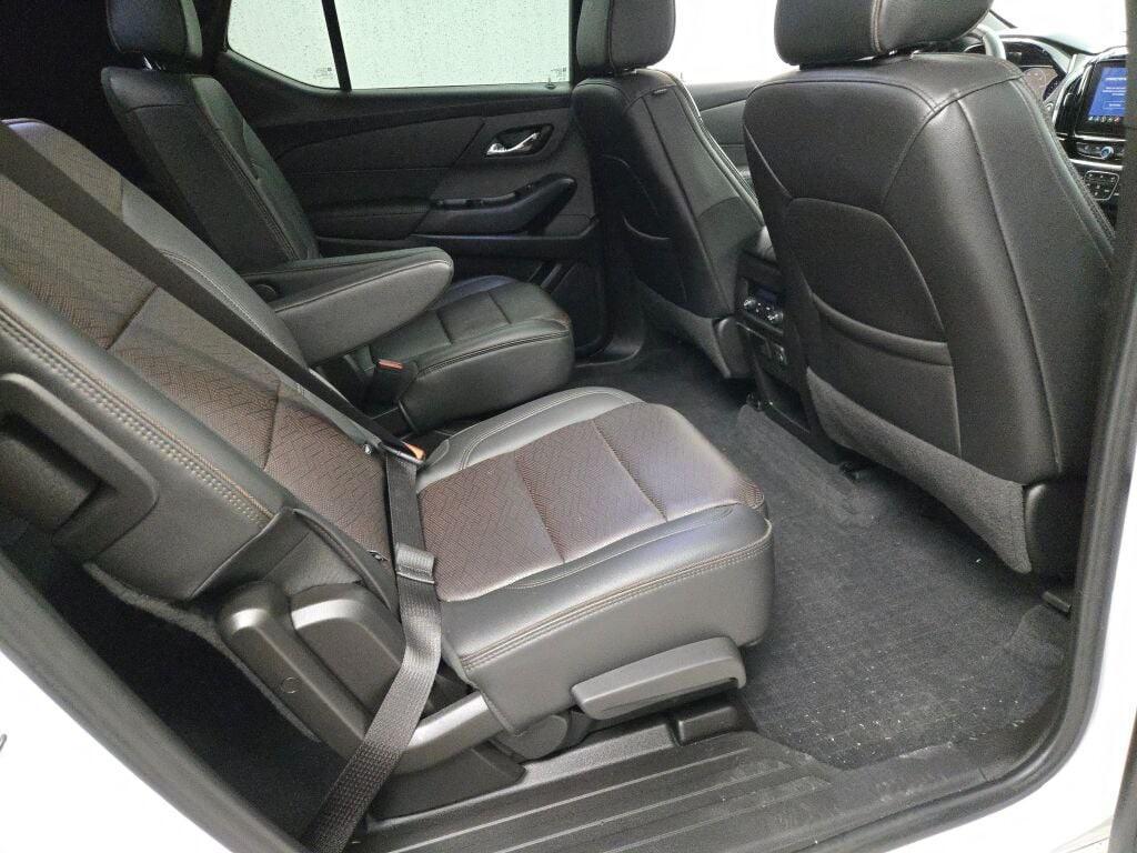 used 2023 Chevrolet Traverse car, priced at $32,449