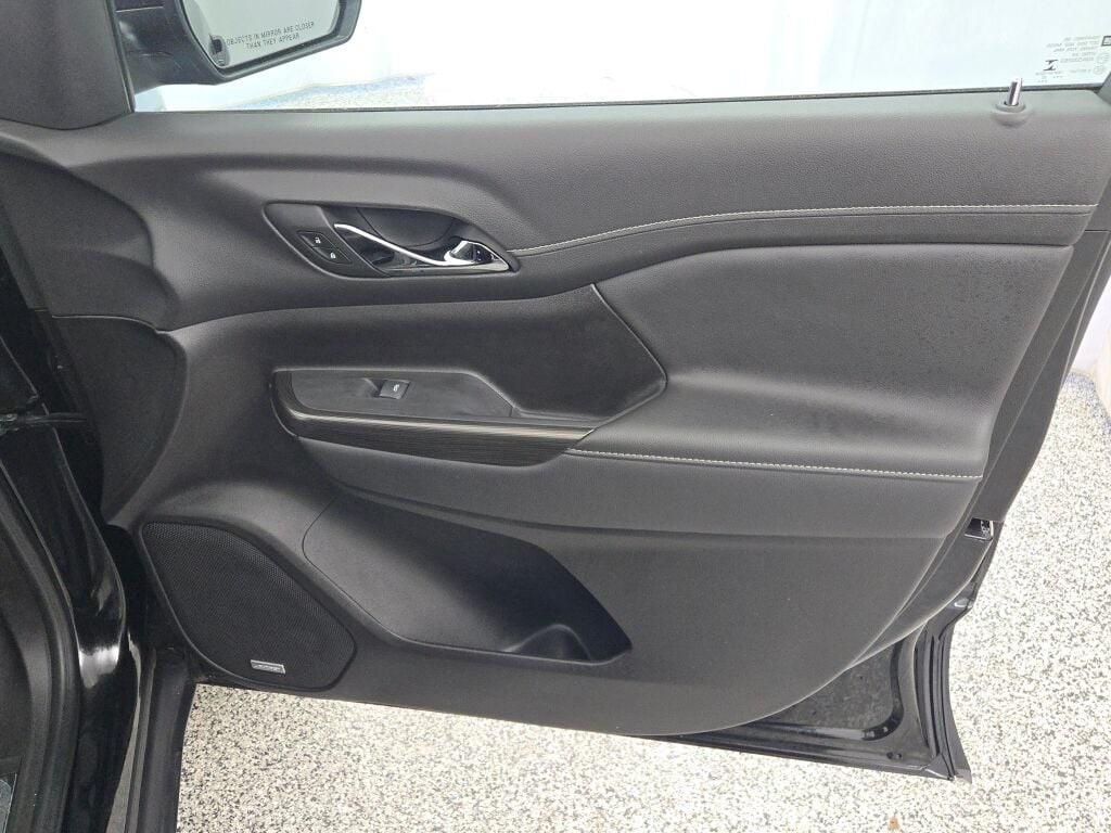 used 2023 GMC Acadia car, priced at $29,399