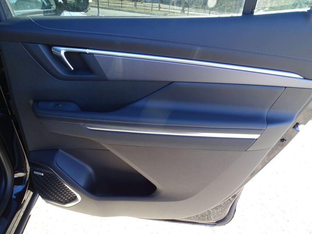 new 2025 Buick Enclave car, priced at $42,747