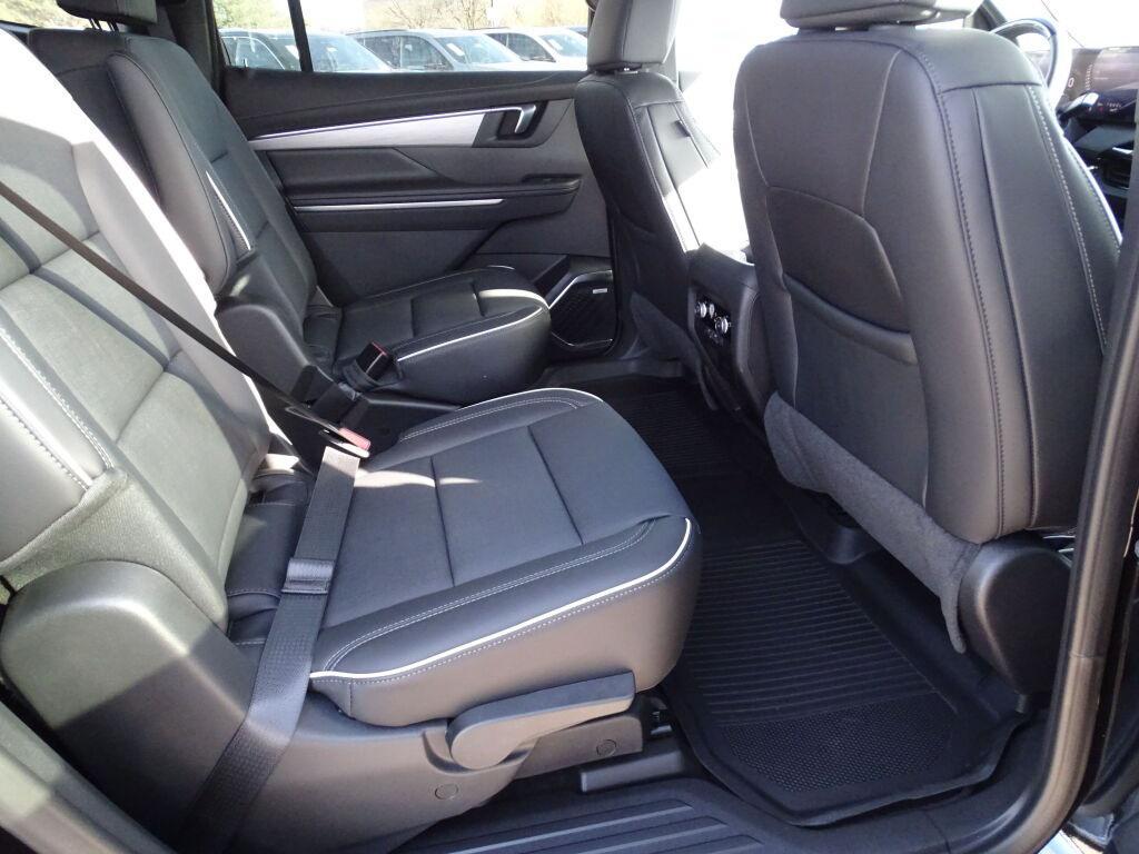 new 2025 Buick Enclave car, priced at $44,047