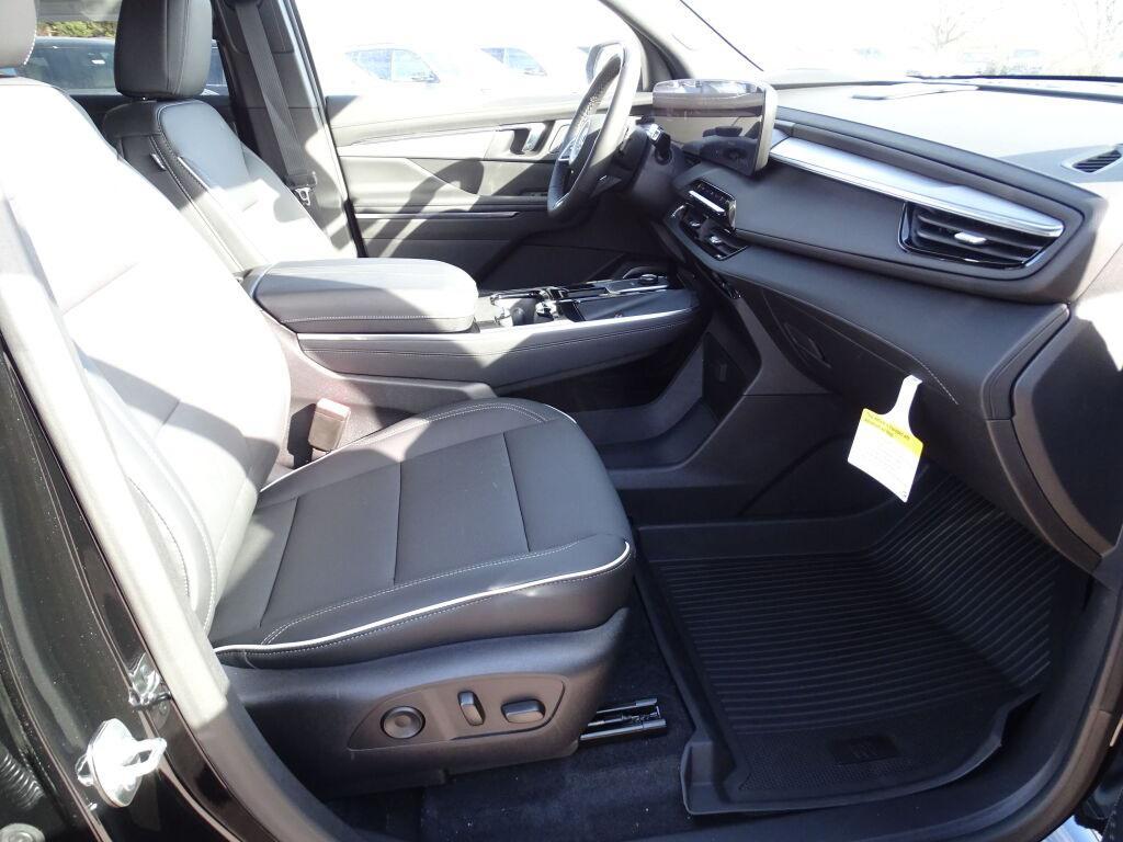 new 2025 Buick Enclave car, priced at $44,047