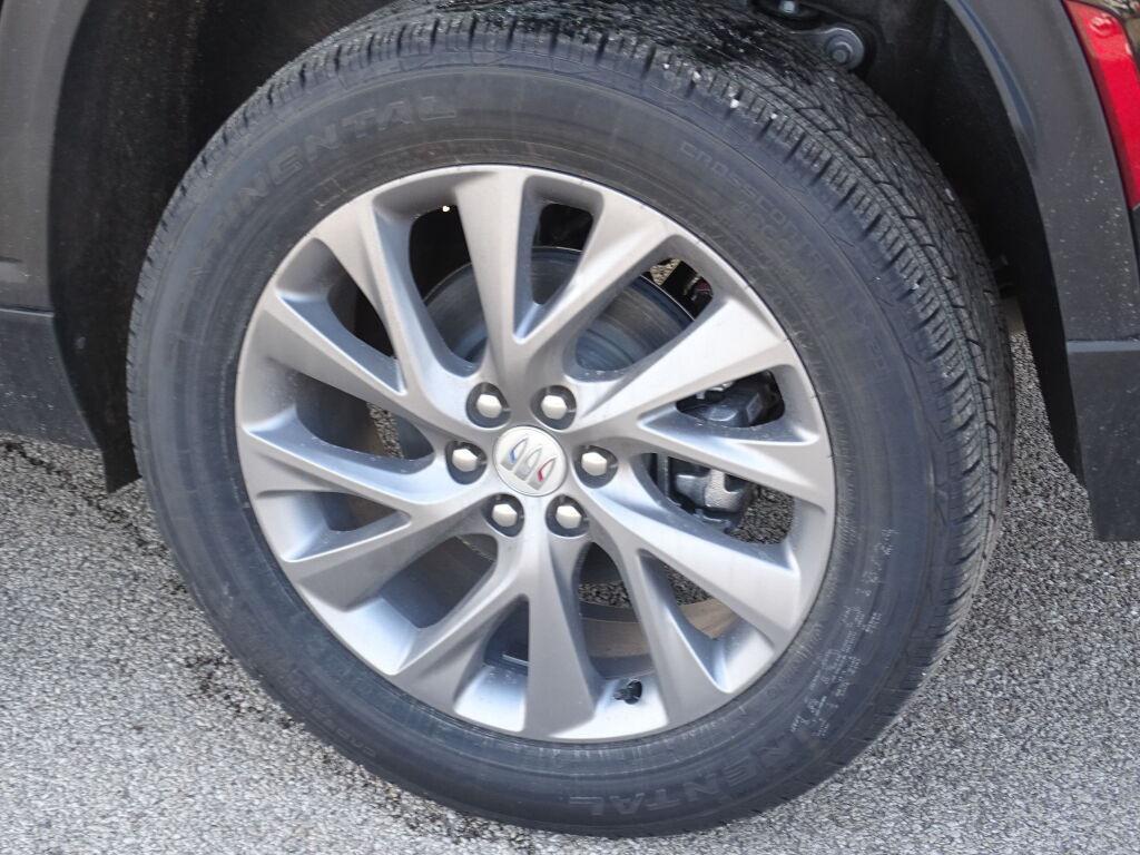 new 2025 Buick Enclave car, priced at $44,047