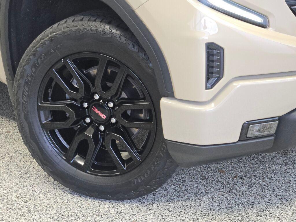 used 2023 GMC Sierra 1500 car, priced at $44,999