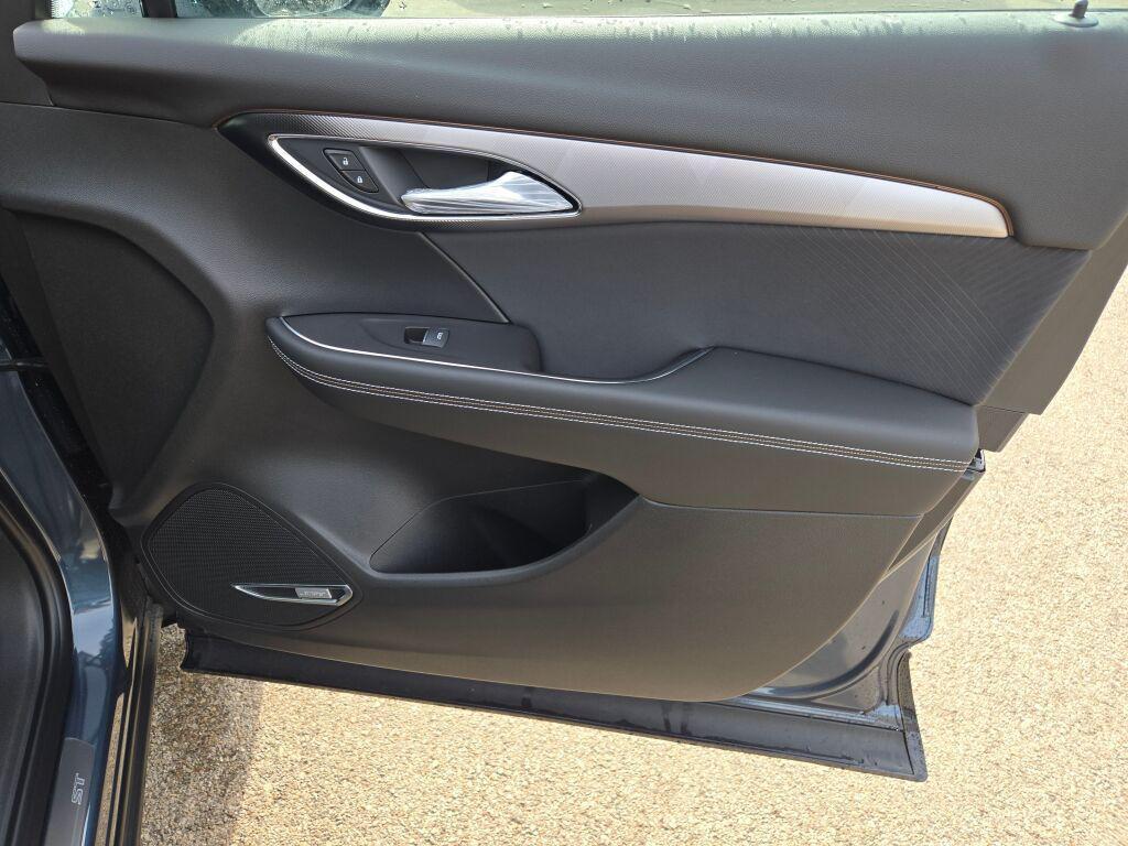 new 2026 Buick Envision car, priced at $44,593