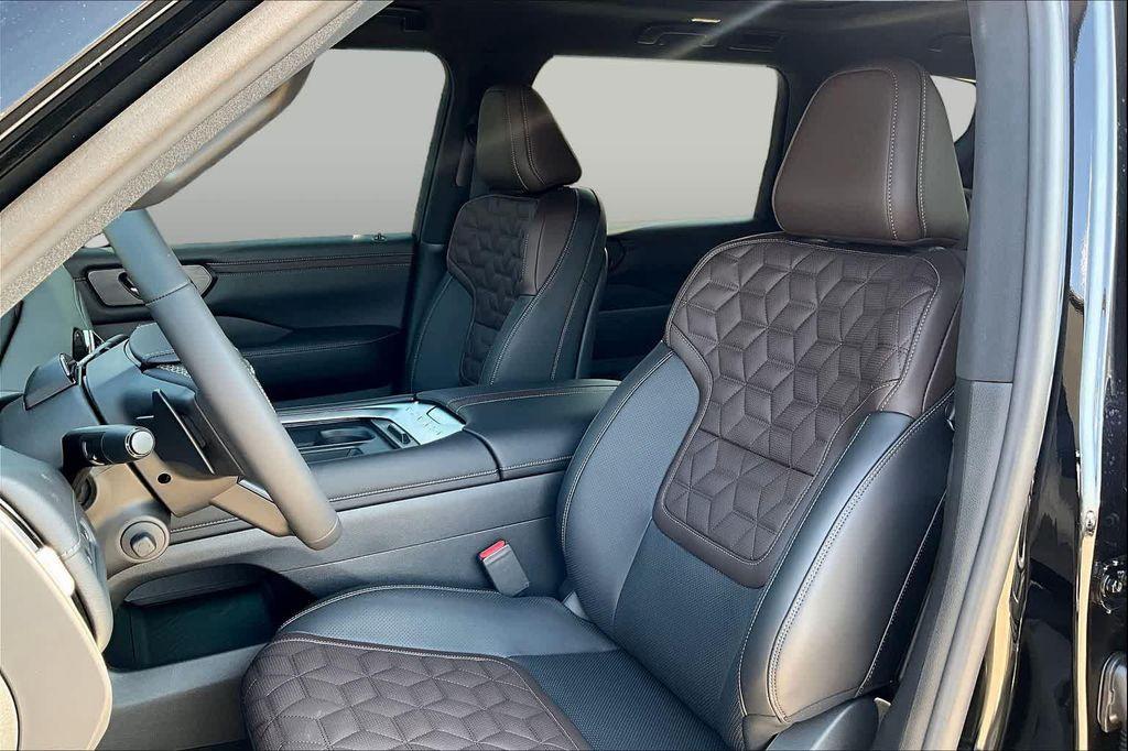 new 2025 Nissan Armada car, priced at $76,693