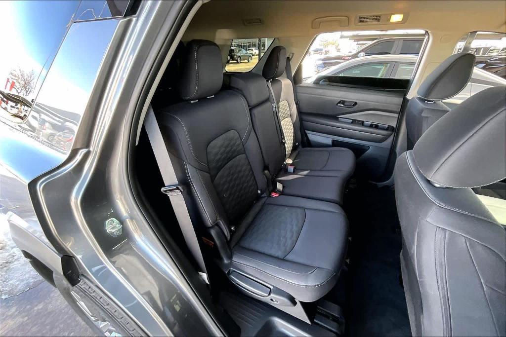 used 2024 Nissan Pathfinder car, priced at $28,999