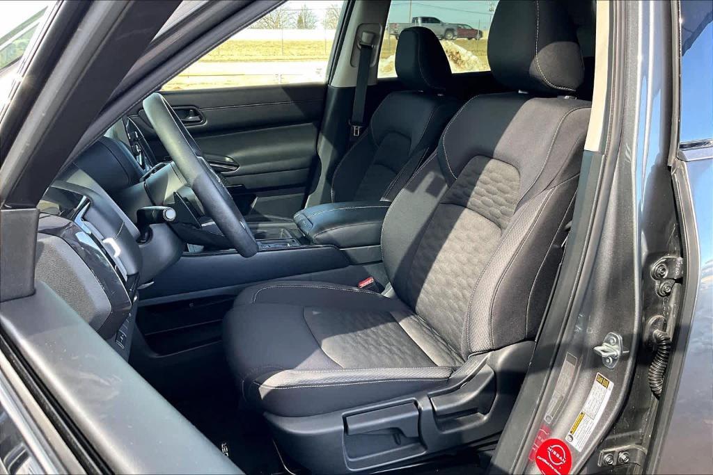 used 2024 Nissan Pathfinder car, priced at $28,999