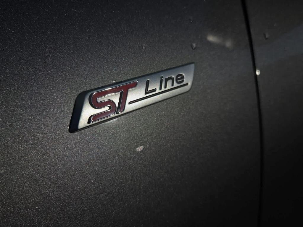 used 2025 Ford Escape car, priced at $24,368